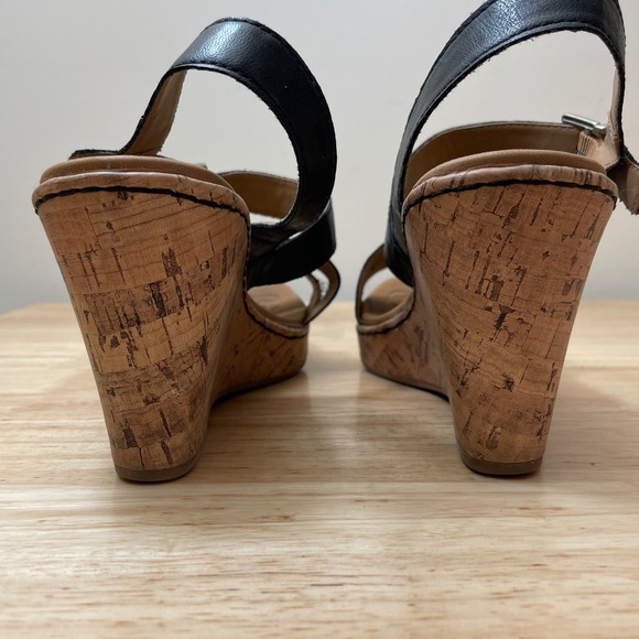 b.o.c Born Concepts Black Leather Cork Wedge Sandals Women's Size 8M - Picture 6 of 10